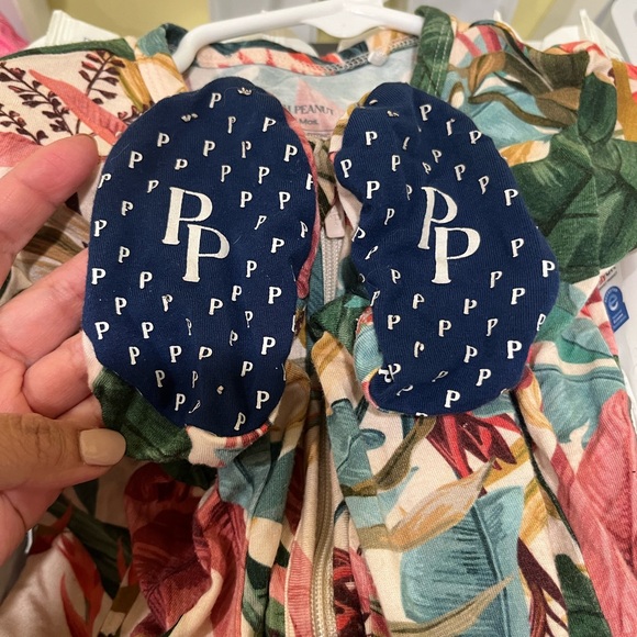 Posh Peanut 9-12M footed onesie - Picture 4 of 4